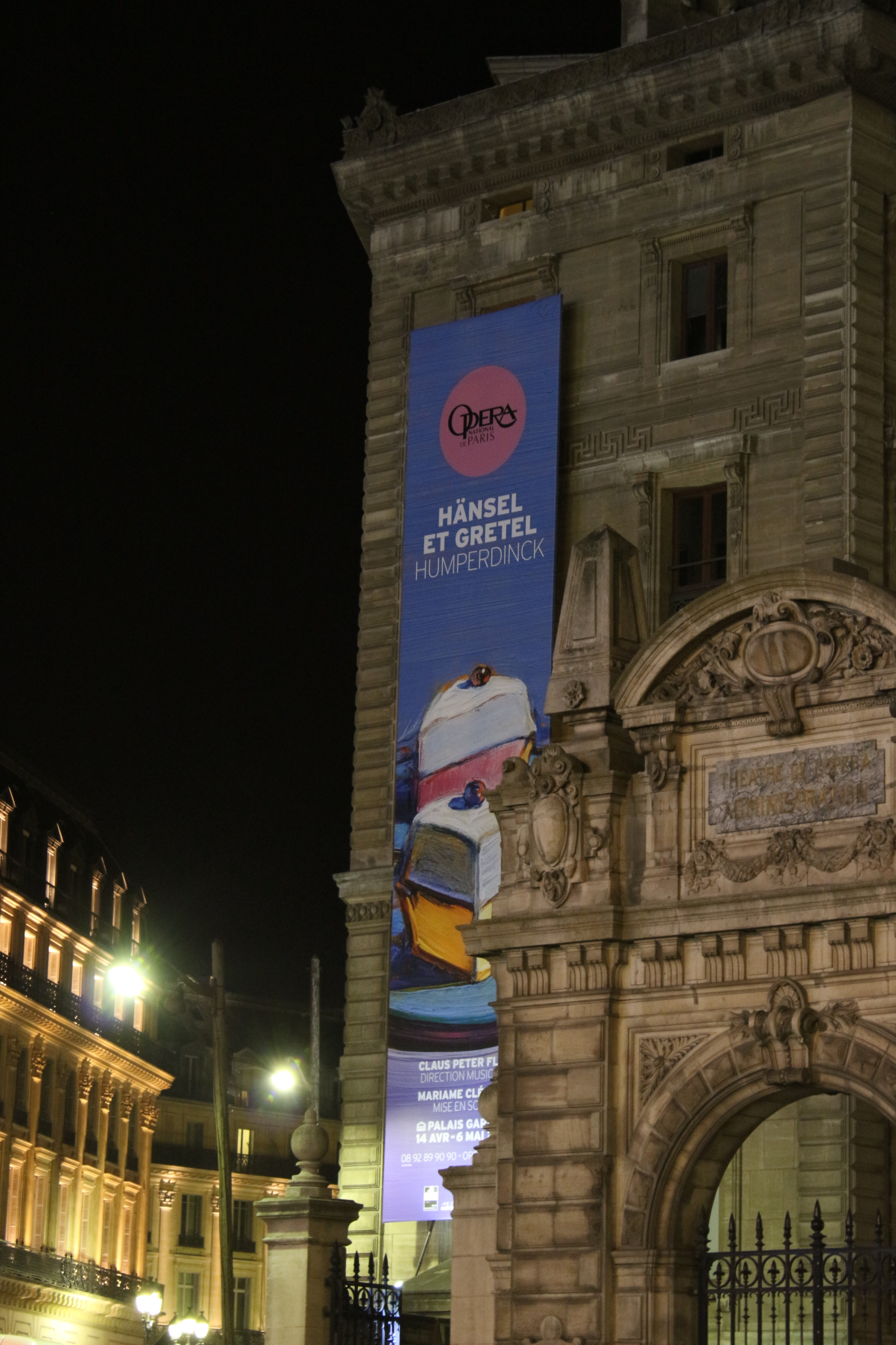 Les fesses de l'Opéra Garnier, le 14 avril 2013 (photo : Josée Novicz)