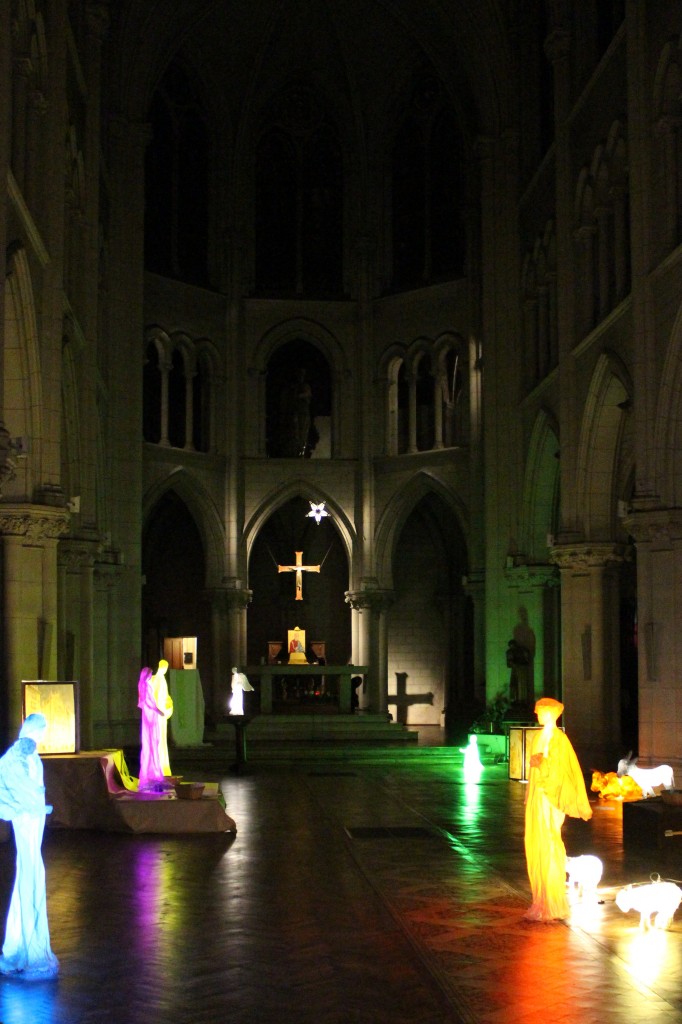 Crèche originale (www.isabeau.me) photographiée par Josée Novicz en l'église Saint-André de l'Europe