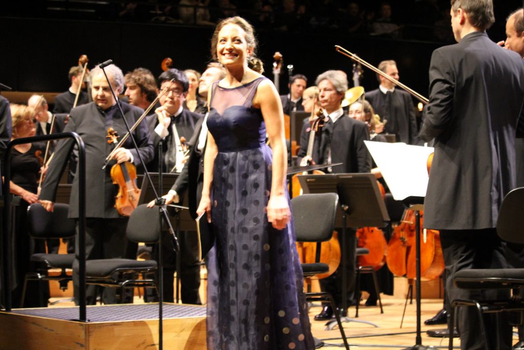 Christiane Karg et l'Orchestre de Paris. PHilharmonie de Paris, 21 décembre 2016. Photo : Bertrand Ferrier.
